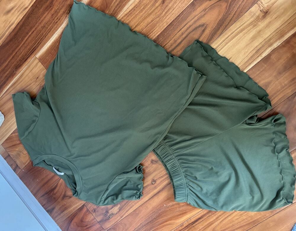 Ekouaer Ribbed Knit Lounge Set Olive Green 2-Piece Size Small